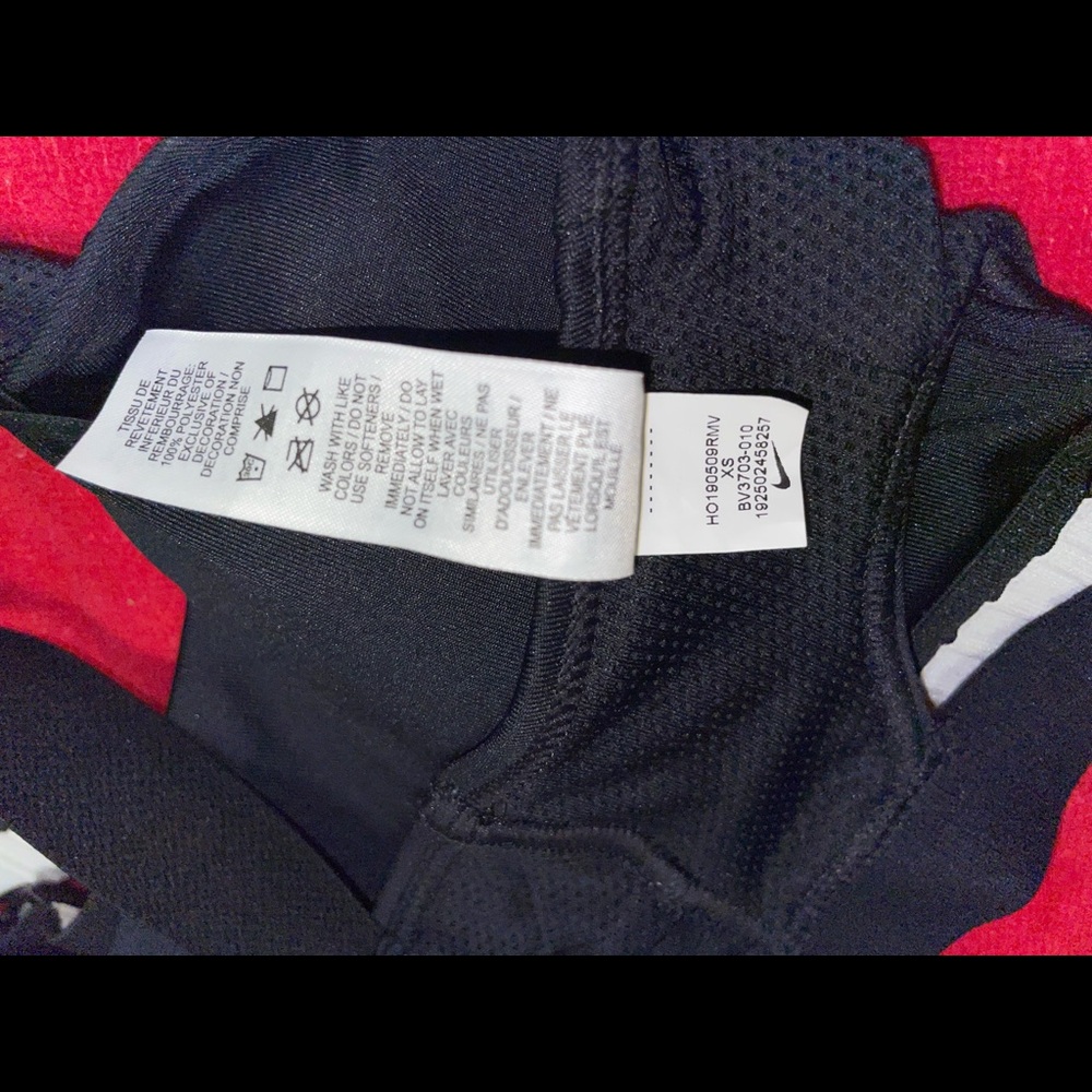 Nike Infinity Bra  X-Small - Picture 7 of 7